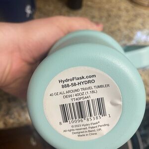 Hydroflask 40oz all around travel tumbler with straw. DEW